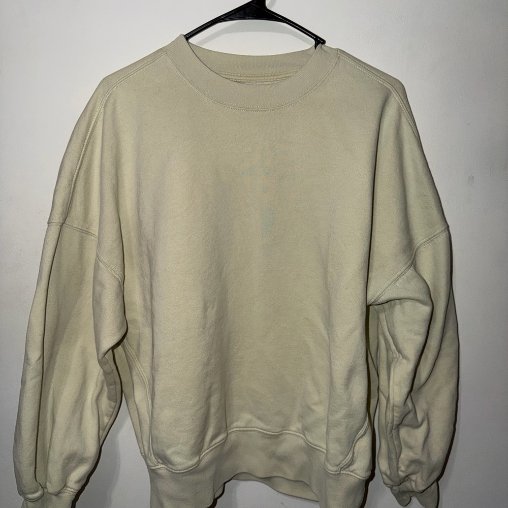 Abercrombie & Fitch women’s Beige Crewneck Sweater
